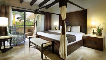 GP-COLONIAL-AMBASSADOR SUITE KING-2130_MG_7738